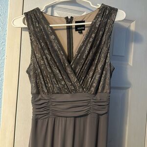 Beautiful size 6 grey dress